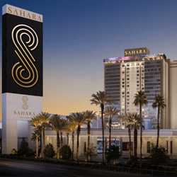 Pemain mendapatkan jackpot progresif di kasino Sahara Las Vegas