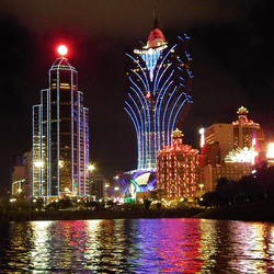 Les casinos de Macao assouplissent les restrictions des règles sanitaires contre le Covid-19
