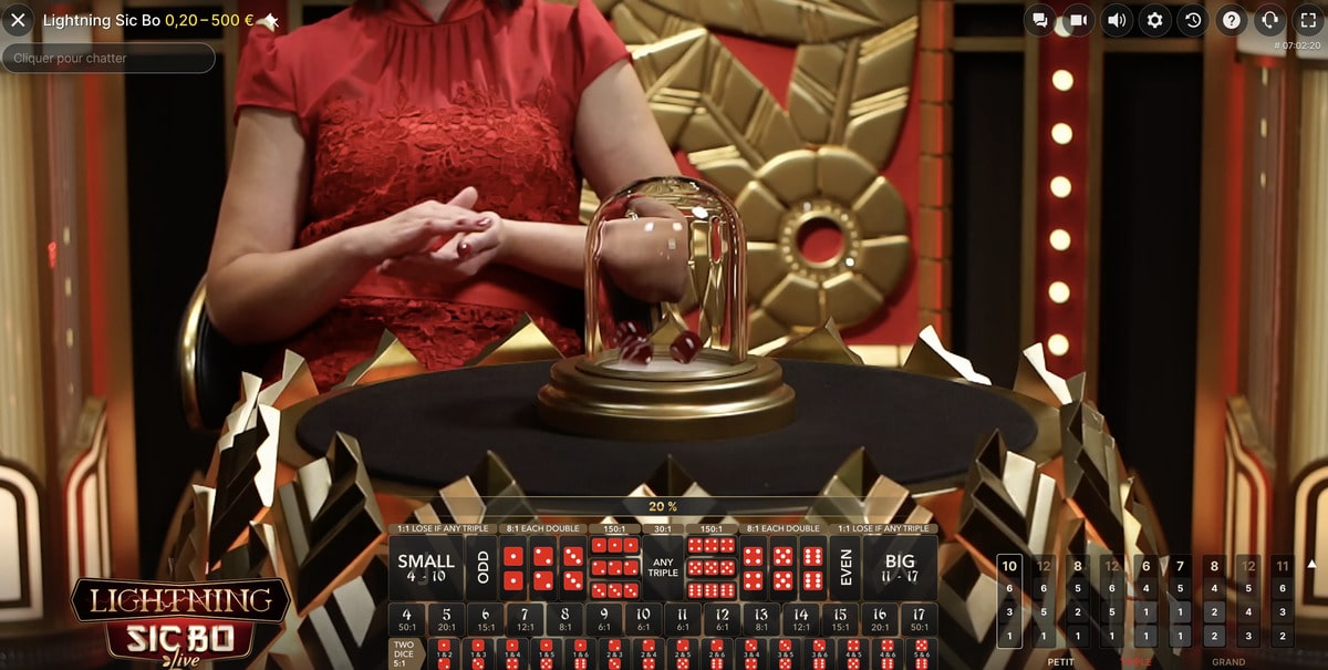Croupier en direct sur Lightning Sic Bo d'Evolution
