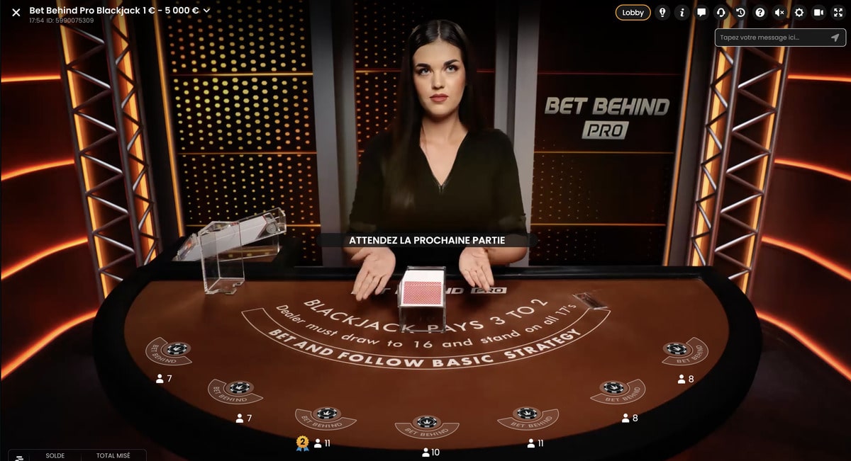 Croupier en direct au Bet Behind Pro Blackjack
